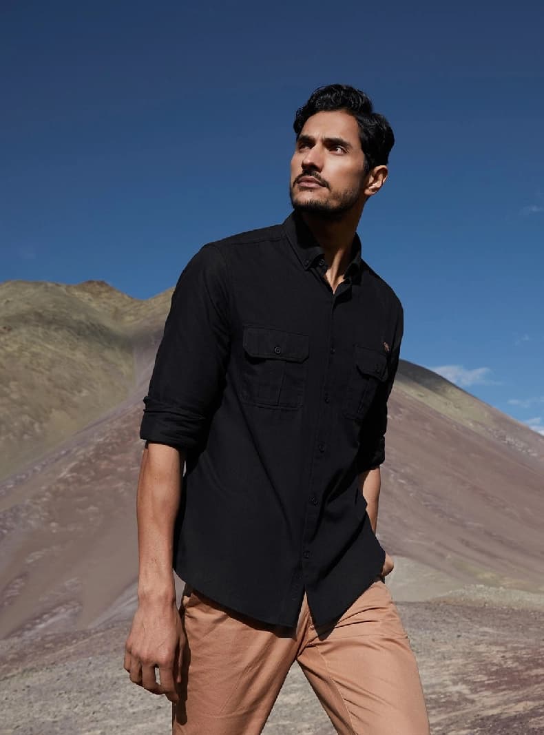 Men's Black Casual Solid Regular Fit Shirt