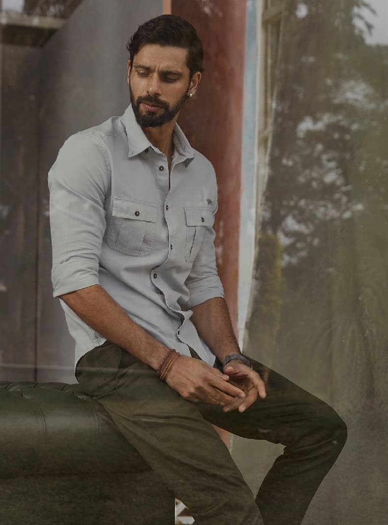 Men's Grey Casual Solid Slim Fit Shirt