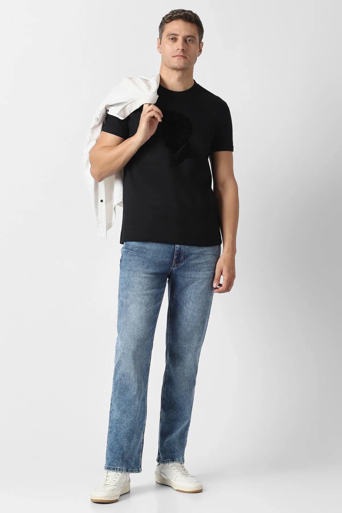 Men's Black Casual Solid Regular Fit Tshirt