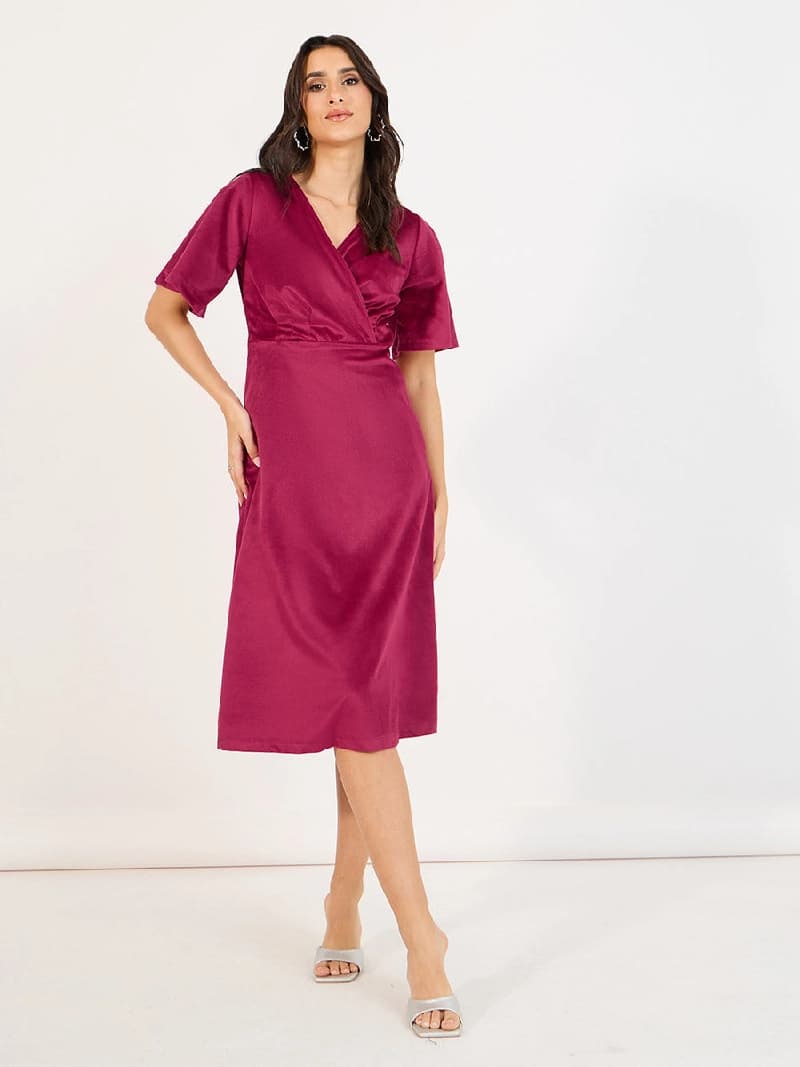 Women's Solid V-Neck 3/4th Sleeves A-Line Midi Dress