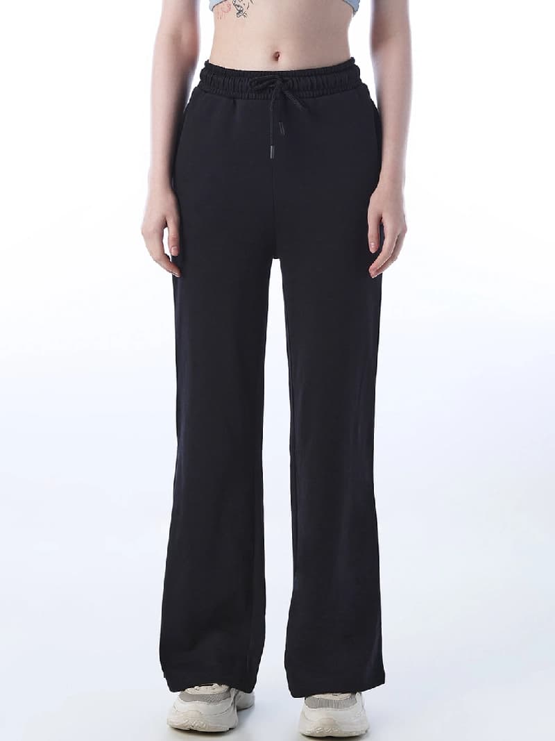 Women's Black Casual Solid Flared Fit Pant