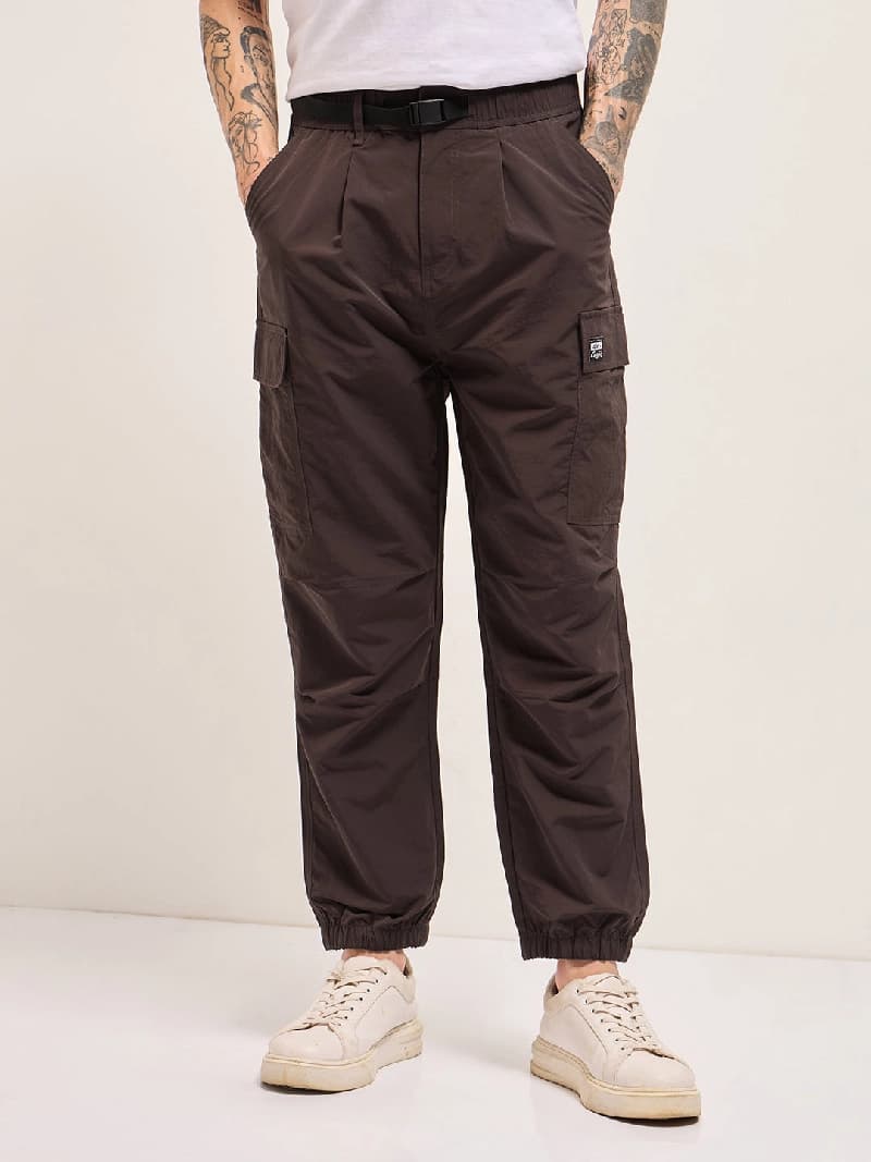 Men's Brown Casual Solid Regular Fit Cargo