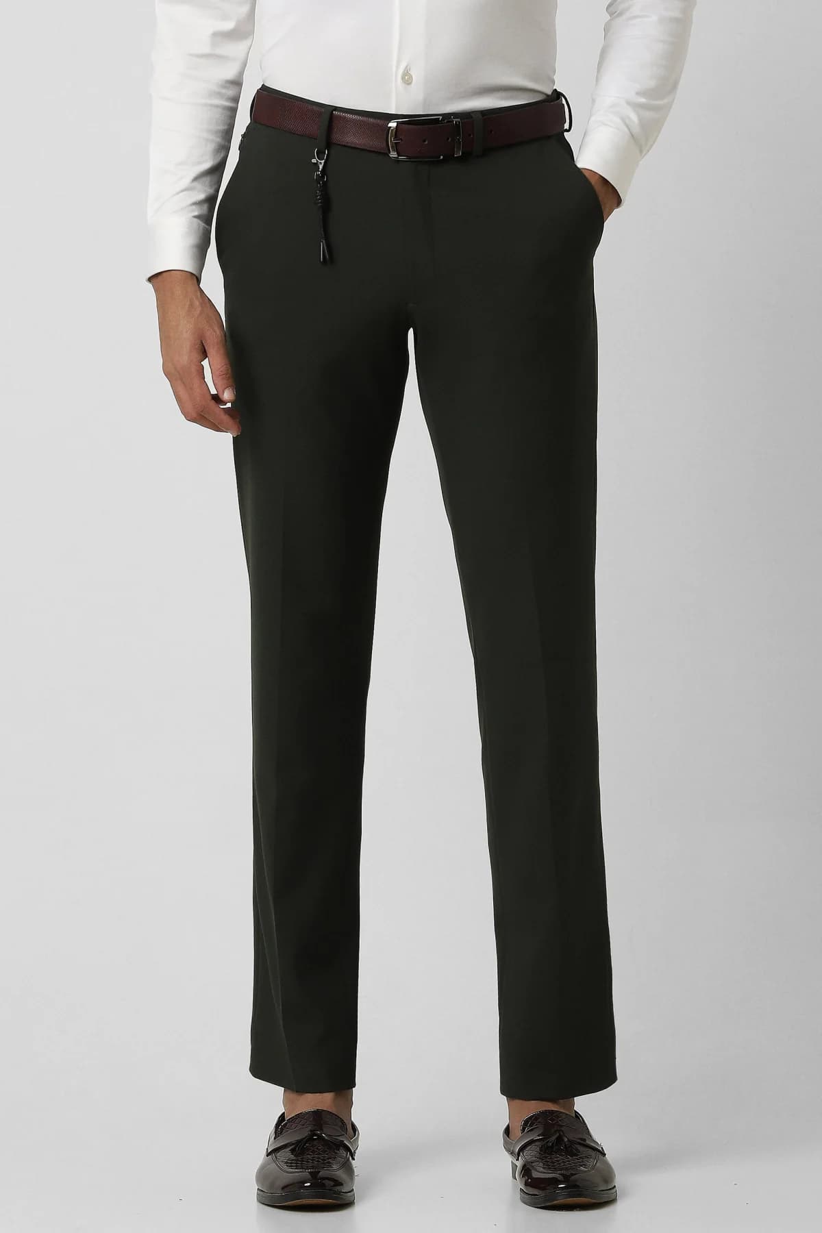 Men's Green Casual Solid Slim Fit Trouser