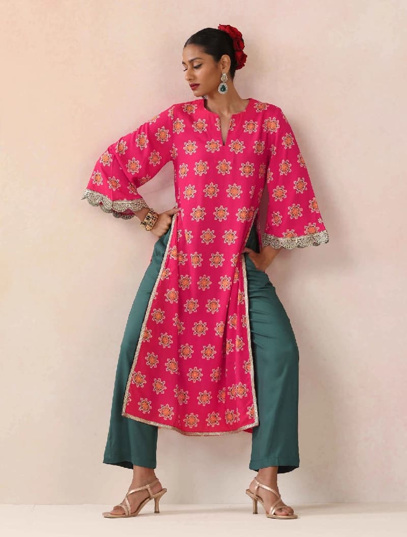 Women's Pink Festive Three Quarter Sleeves Kurta Set