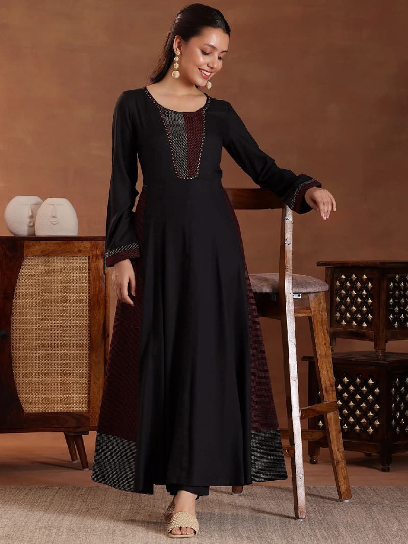 Women's Black Festive Solid Kurta Set