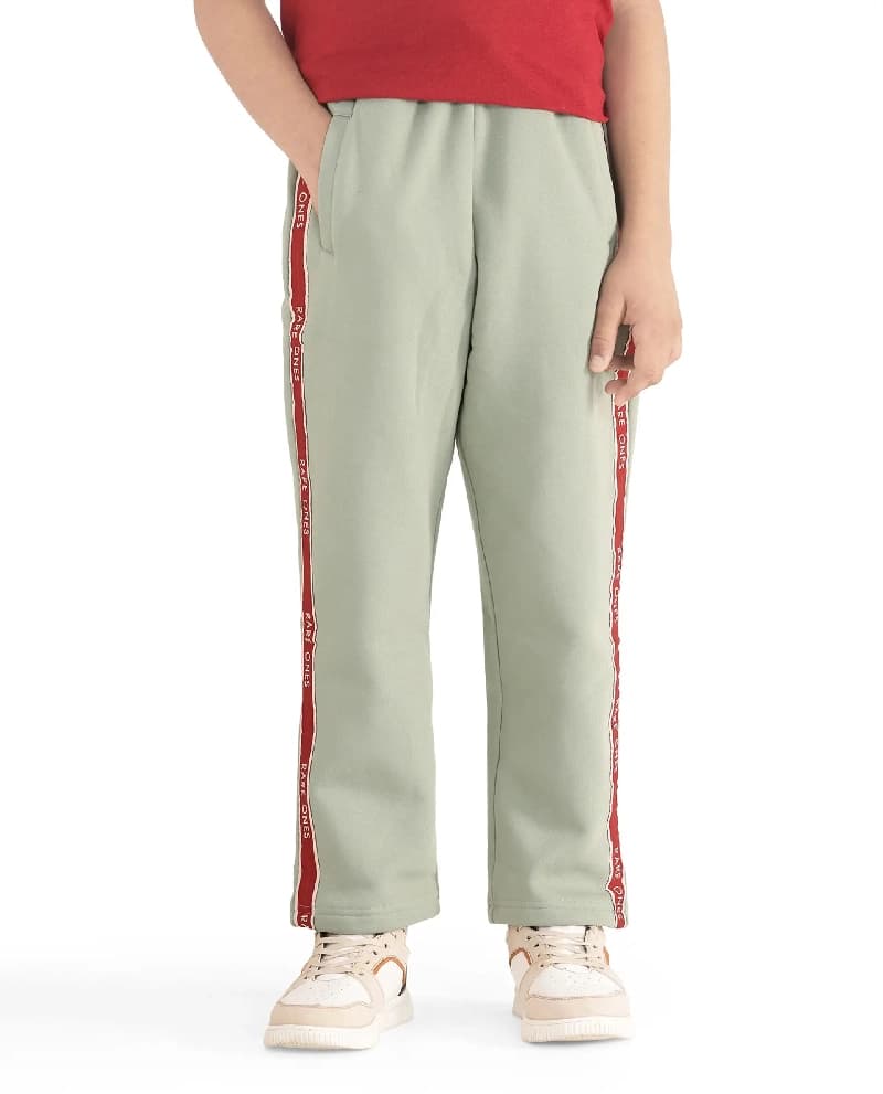 Boys Green Casual Regular Fit Solid Track Pant