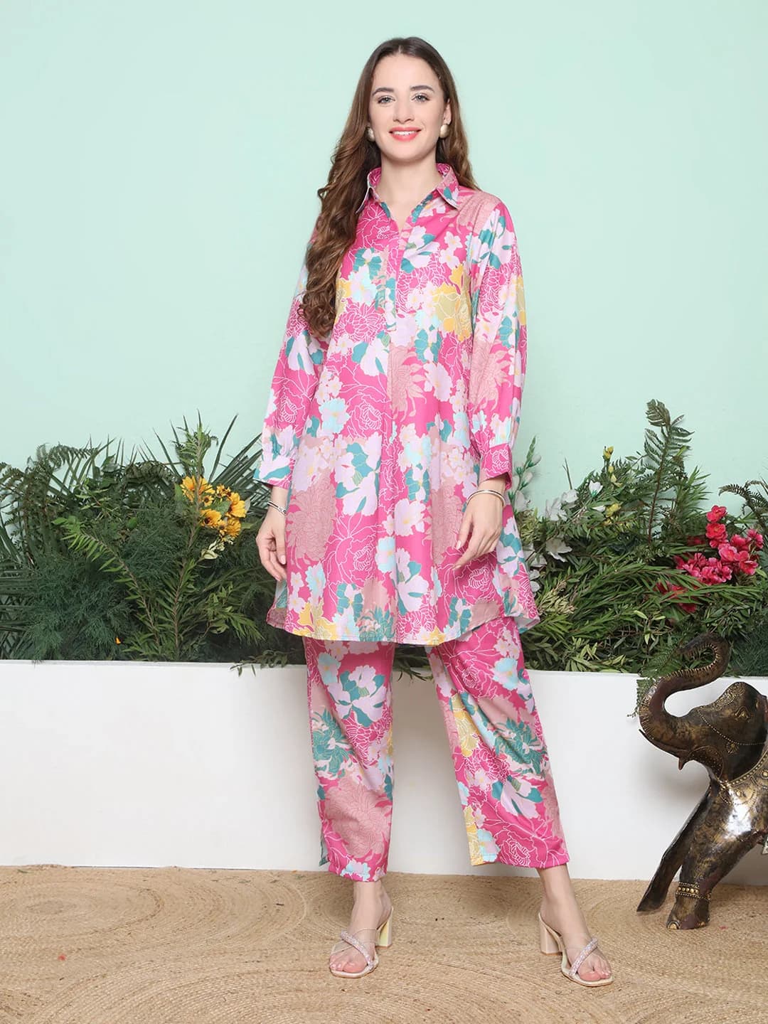 Women's Pink Festive Printed Kurta Set