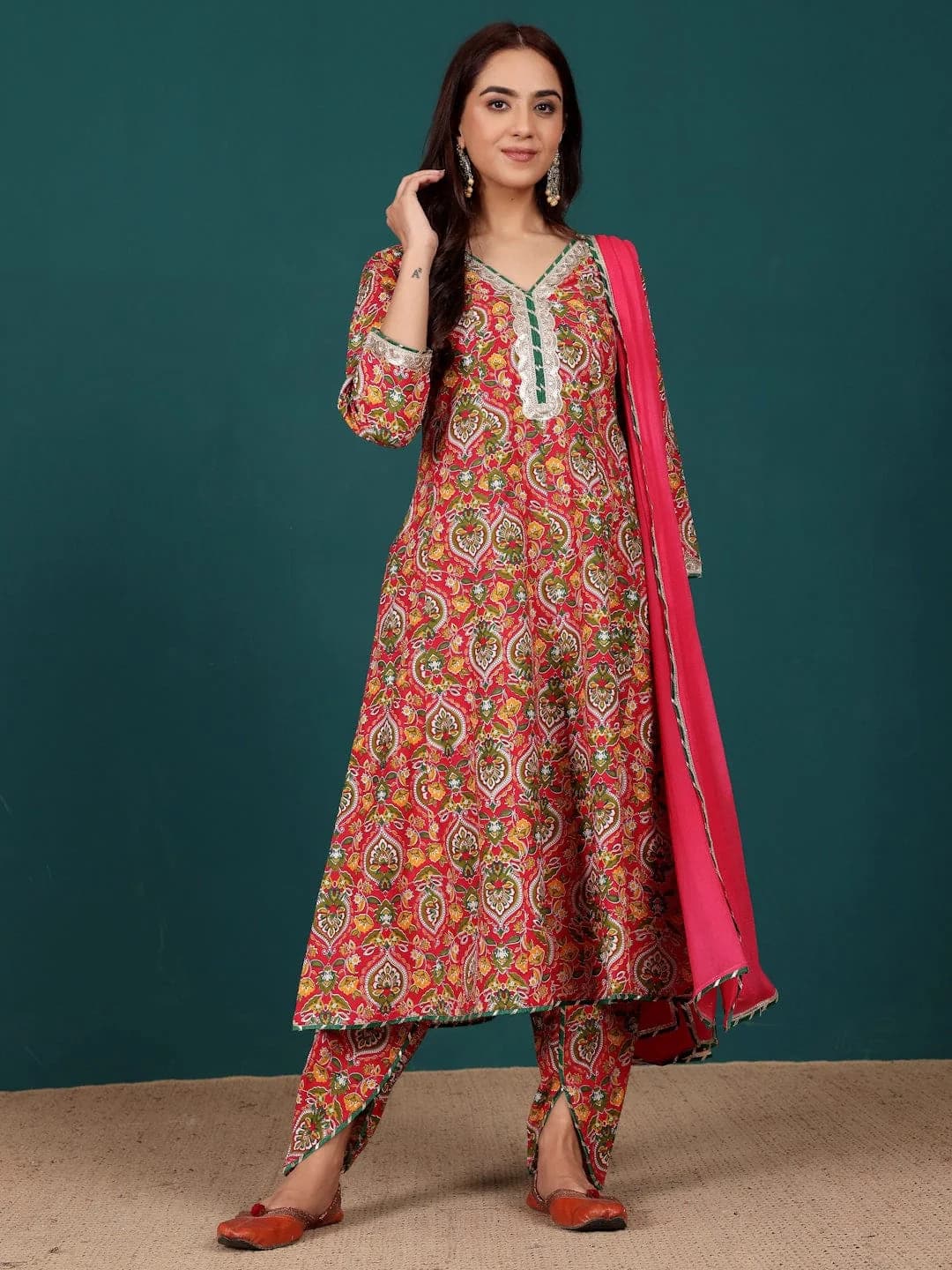 Women's Pink Festive Printed Kurta Set