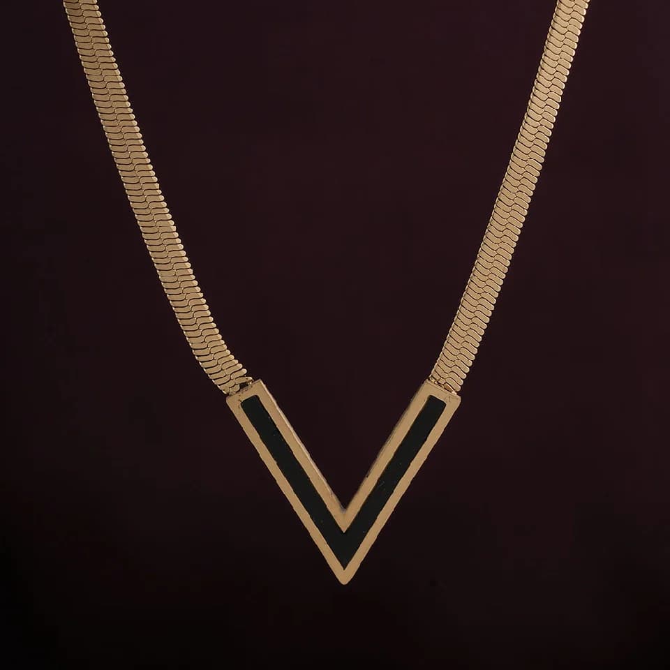 Women's Gold Plated Black Vixen Necklace Waterproof & Anti-Tarnish