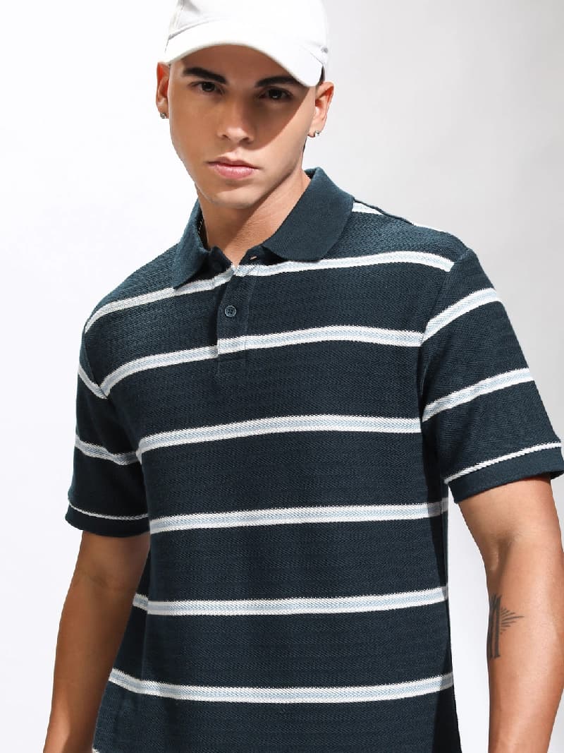 Men's Navy Casual Striped Regular Fit Tshirt