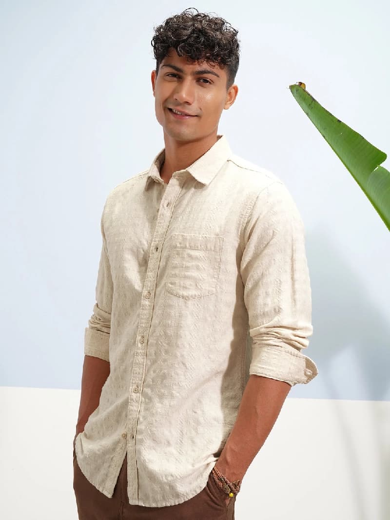 Men's Beige Casual Solid Slim Fit Shirt