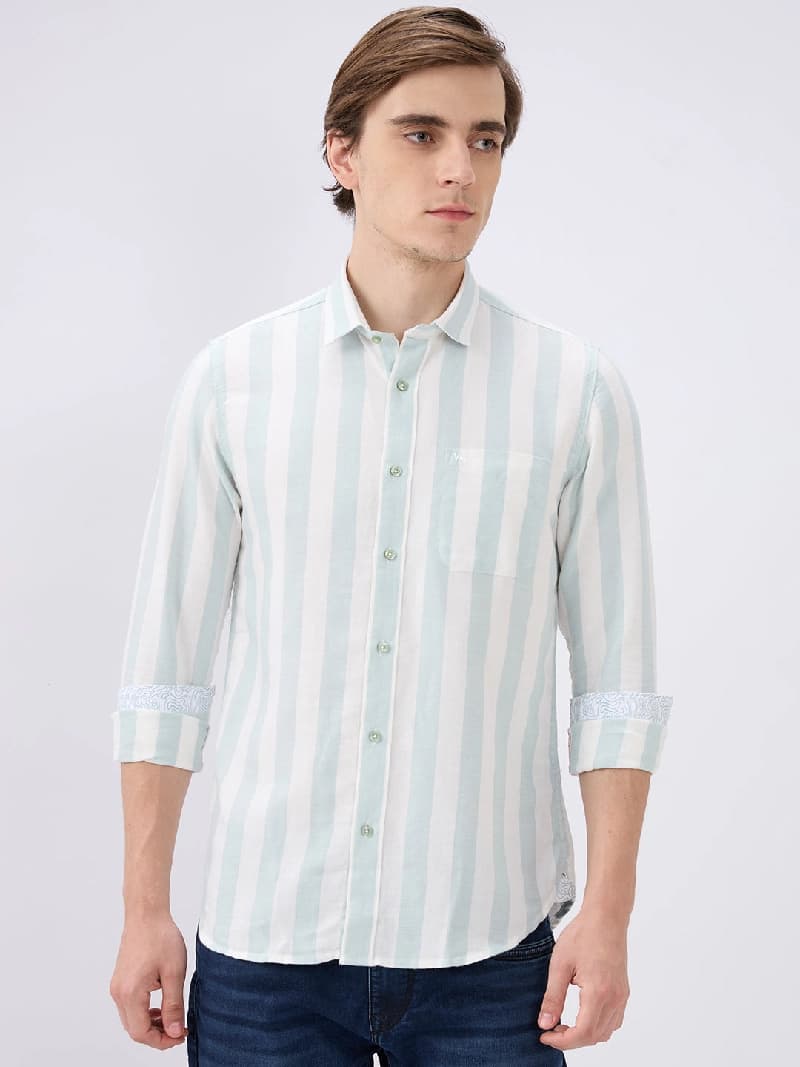 Men's White Casual Striped Slim Fit Shirt