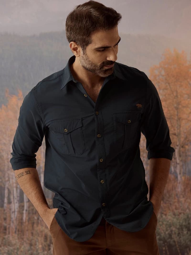 Men's Blue Casual Solid Regular Fit Shirt