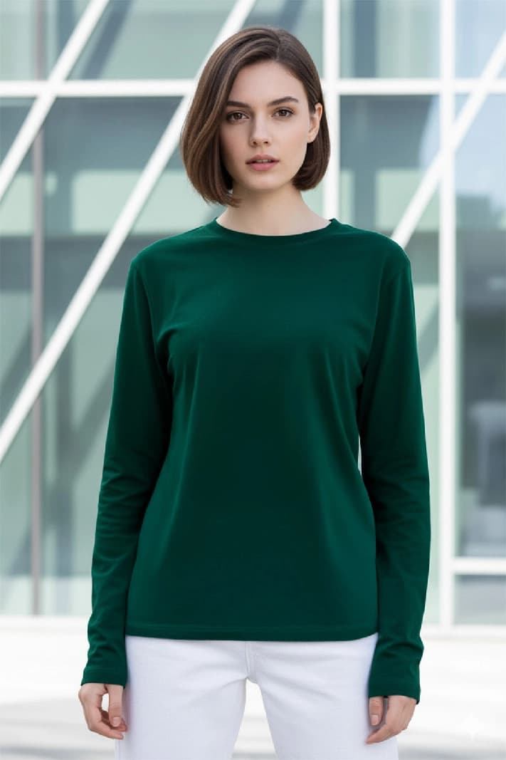 Women's Green Casual Solid Regular Fit Tshirt