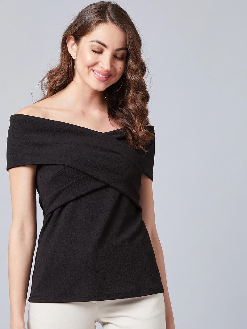 Women's Black Casual Solid Regular Fit Top