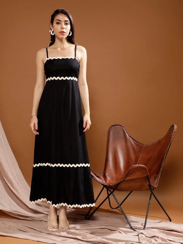 Women's Black Casual Self-Design Regular Fit Dress