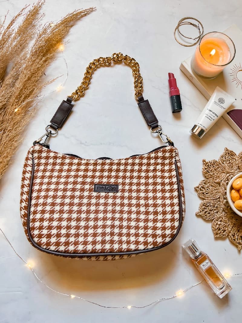 Women's Beige Vintage Dreams Sling Bag