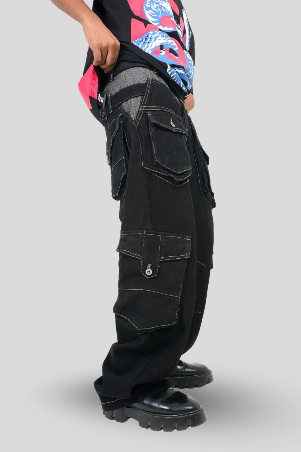 Unisex Black Casual Solid Regular Fit Cargo