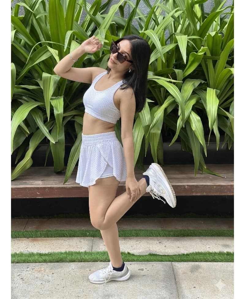 Women's White Sports Solid Regular Fit Skort