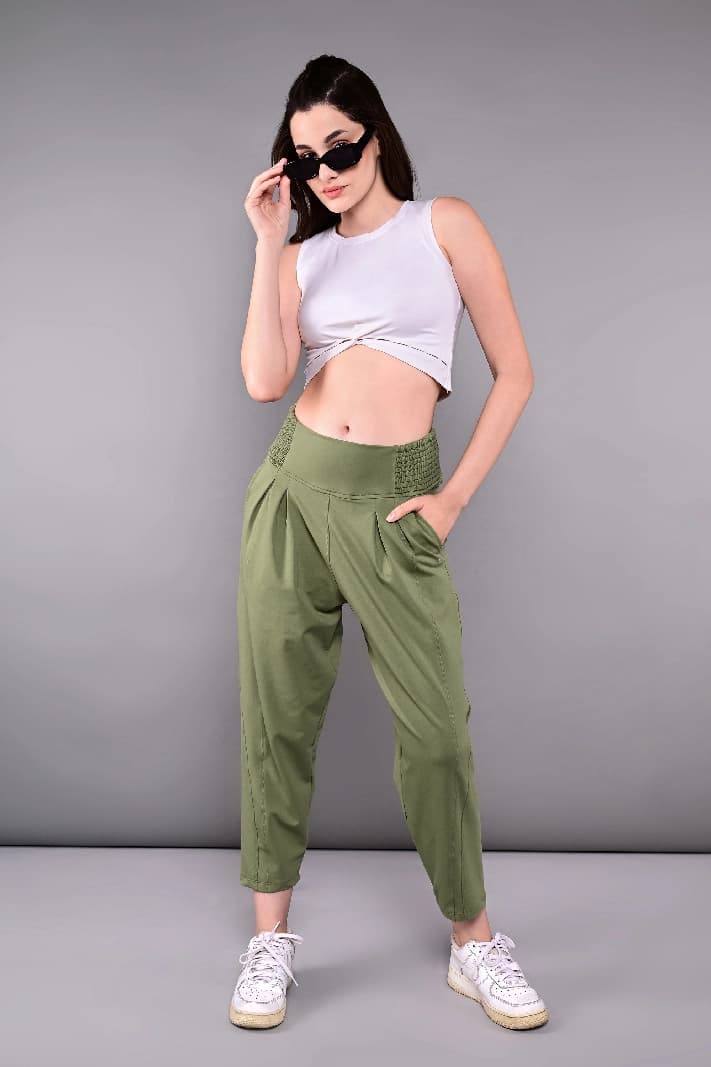Women's Green Sports Solid Regular Fit Trouser