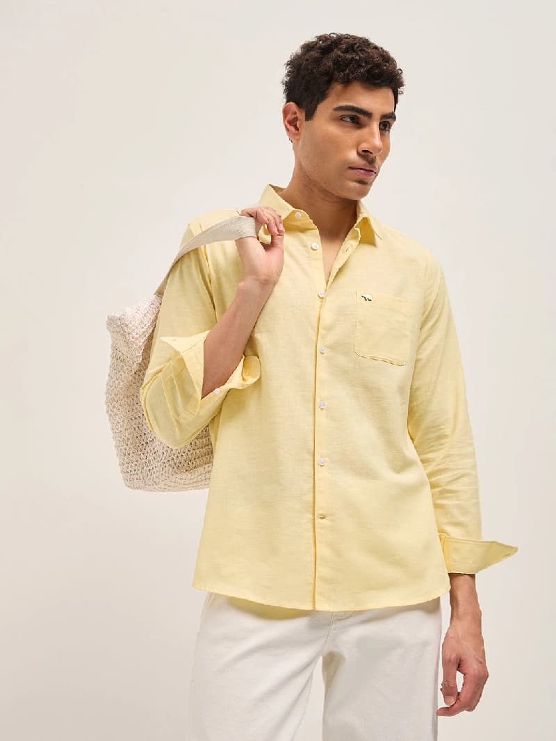 Men's Yellow Casual Solid Slim Fit Shirt