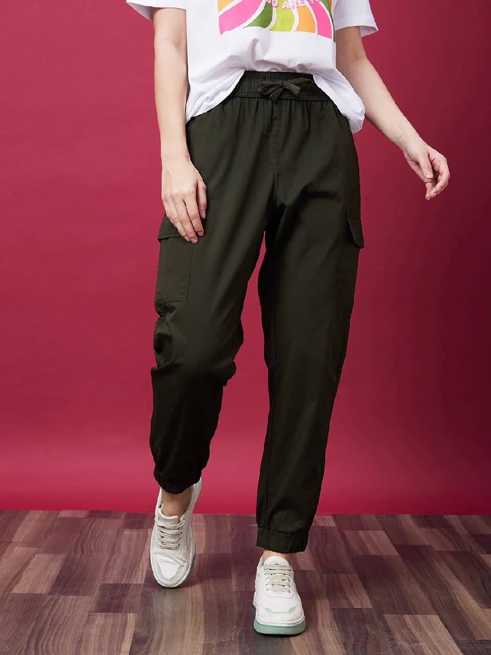 Women's Green Casual Solid Regular Fit Jogger