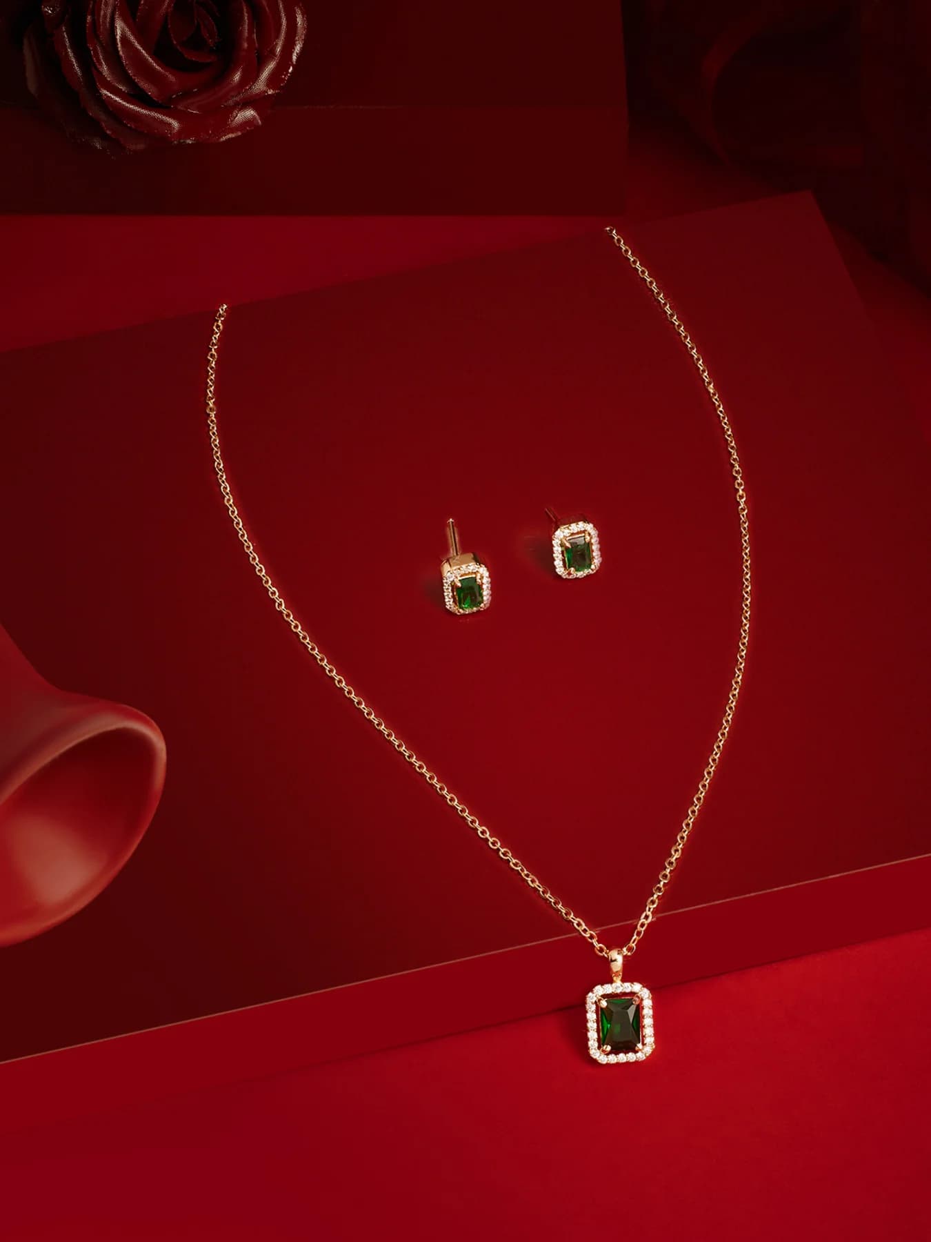 Women's Green Dazzling Cubic Zirconia Contemporary Pendant With Chain & Earring Set