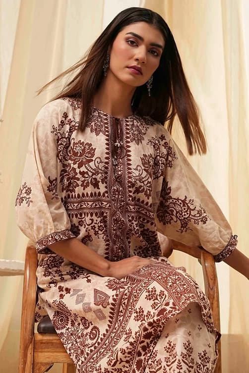 Women's Brown Festive Printed Three Quarter Sleeves Kurta Set