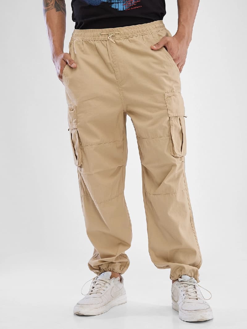 Men's Beige Casual Solid Regular Fit Cargo