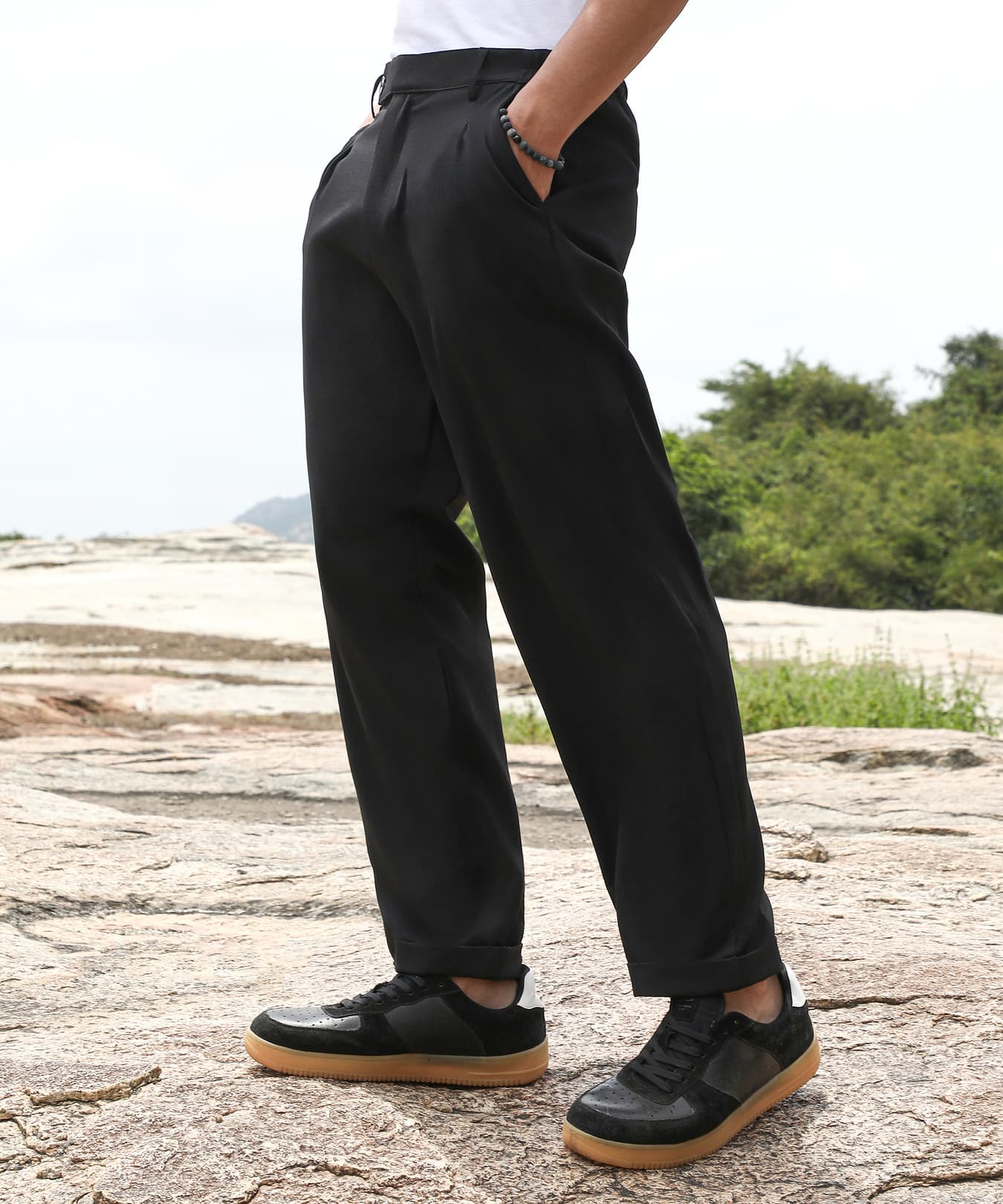 Men's Black Casual Solid Regular Fit Trouser