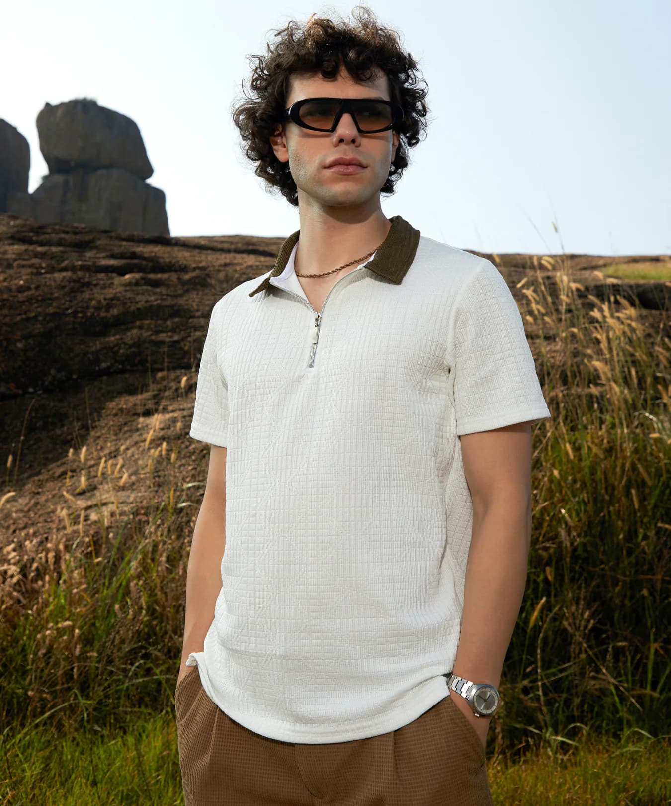 Men's White Casual Textured Regular Fit Tshirt
