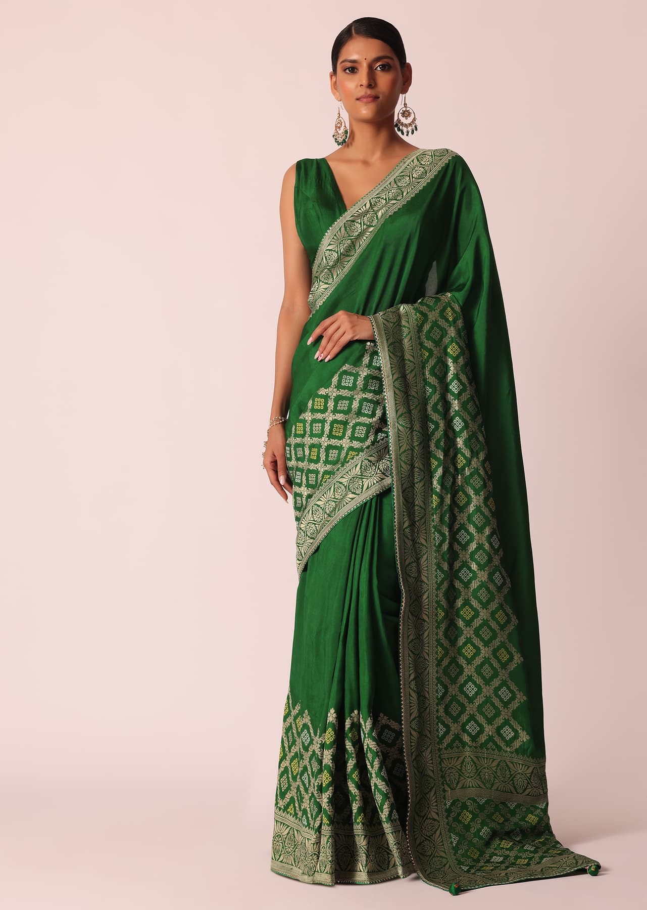 Women's Festive Green Woven Silk Saree With Bandhani Detail And Unstitched Blouse Piece