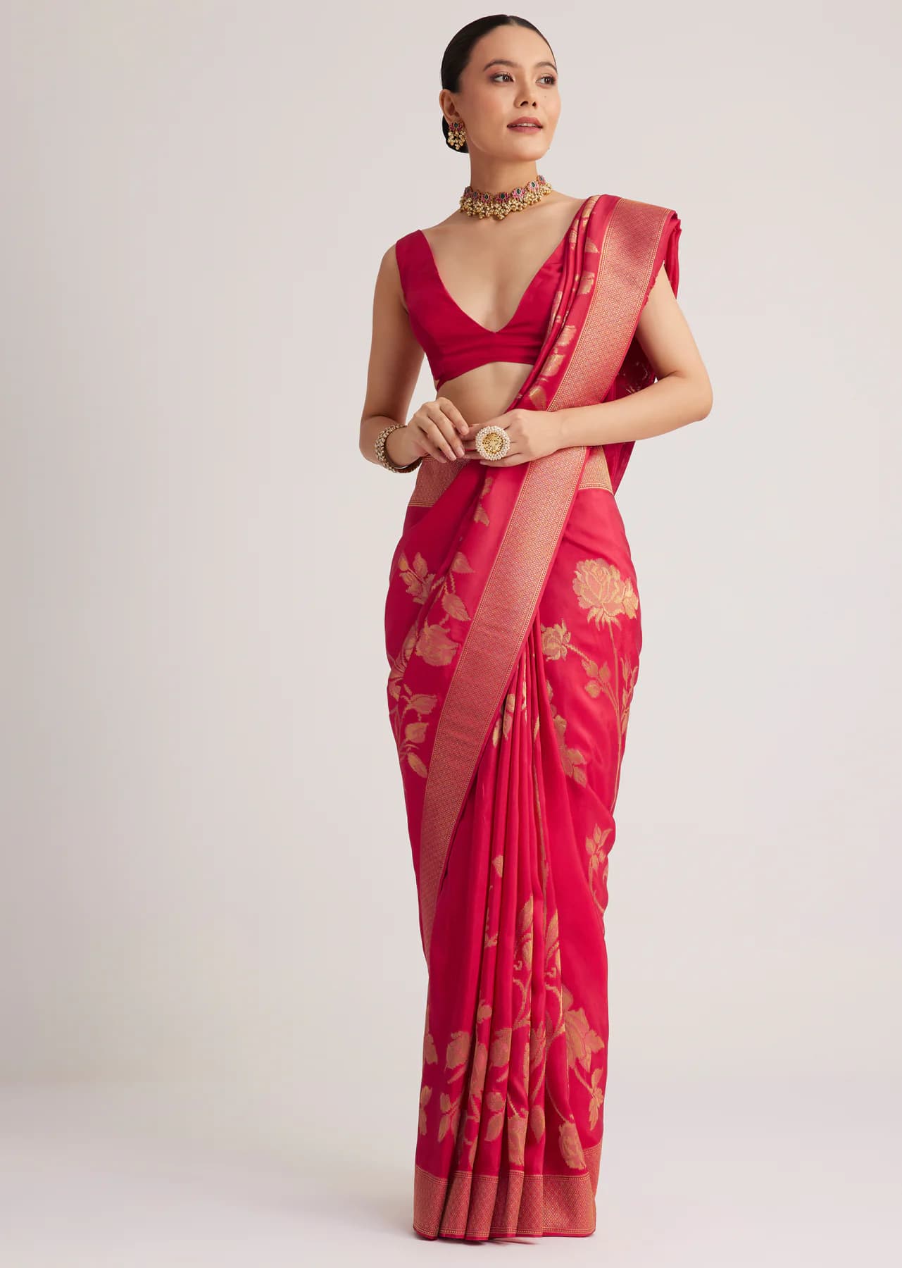 Women's Festive Fusia Pink Dola Silk Saree With Woven Floral Motifs
