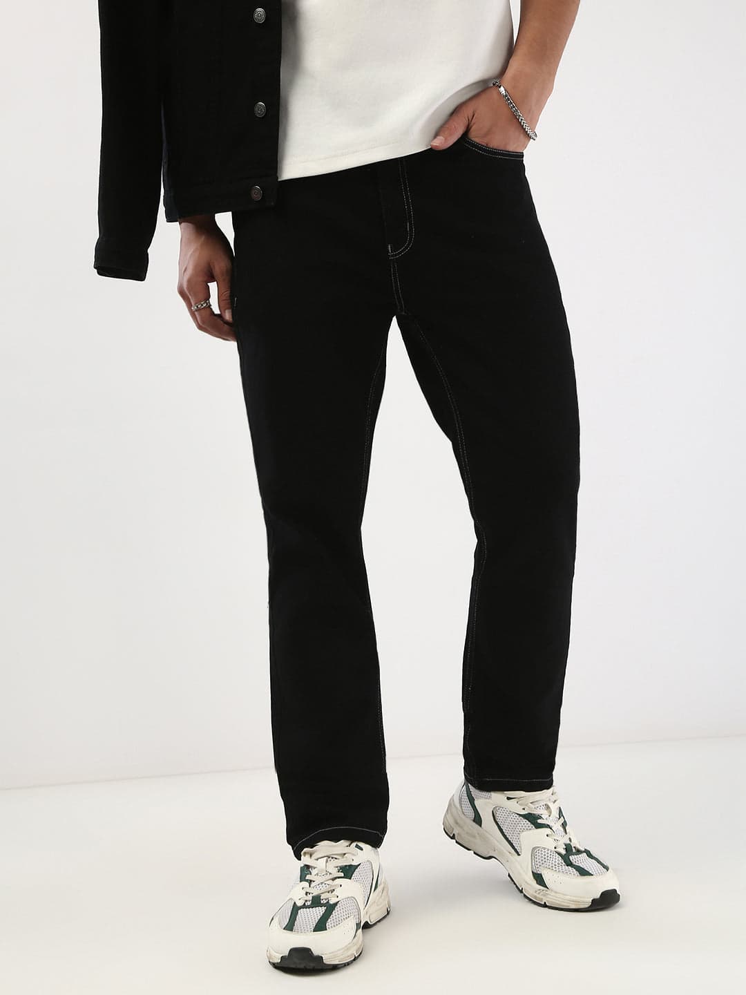 Men's Black Casual Straight Fit Solid Mid Rise Jeans