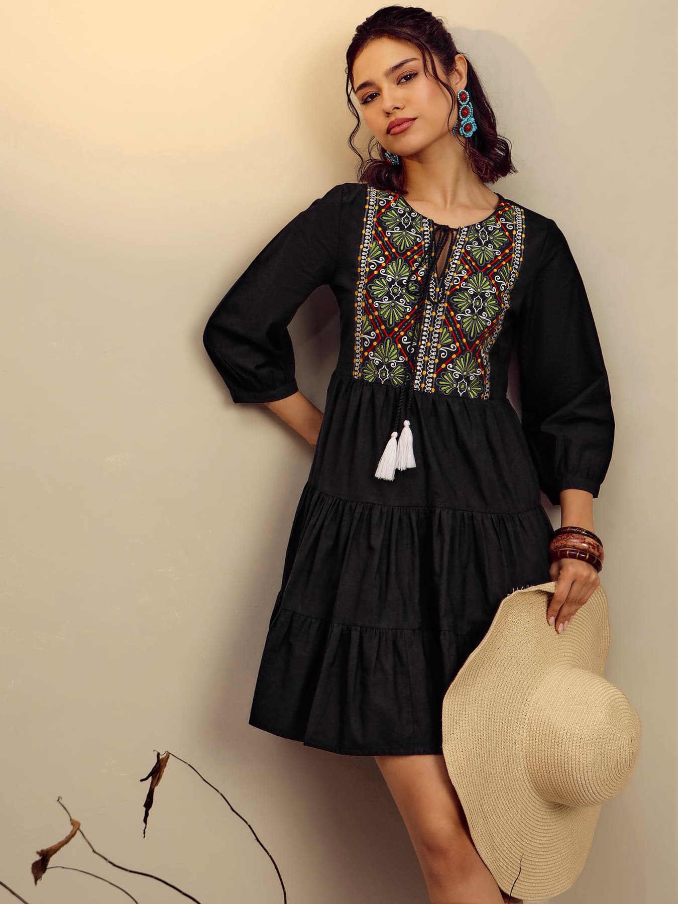 Women's Black Casual Floral Round Neck Embroidered Dress
