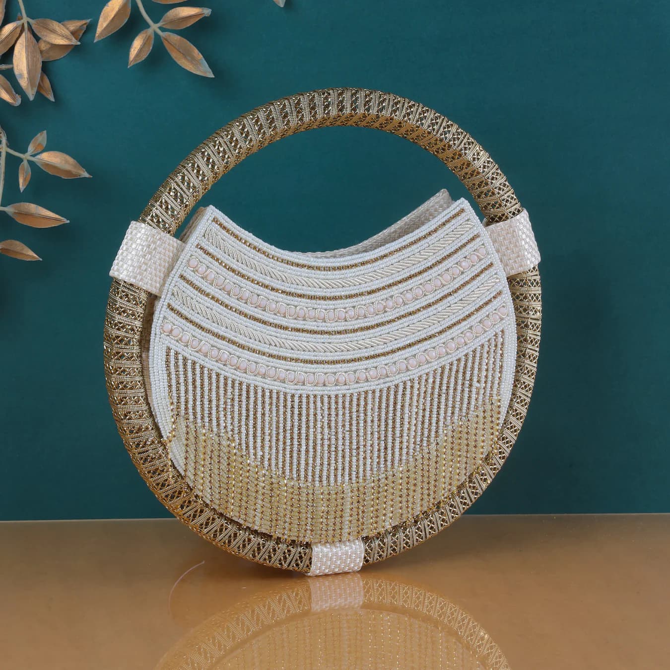 Women's White Casual Synthetic Handbag