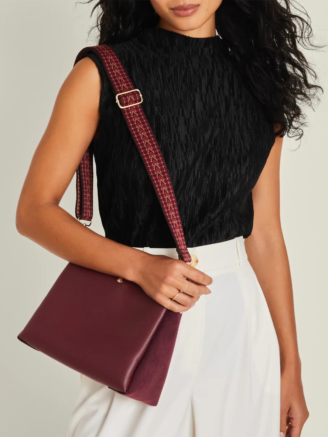 Women's Red Casual Solid PU Sling Bag