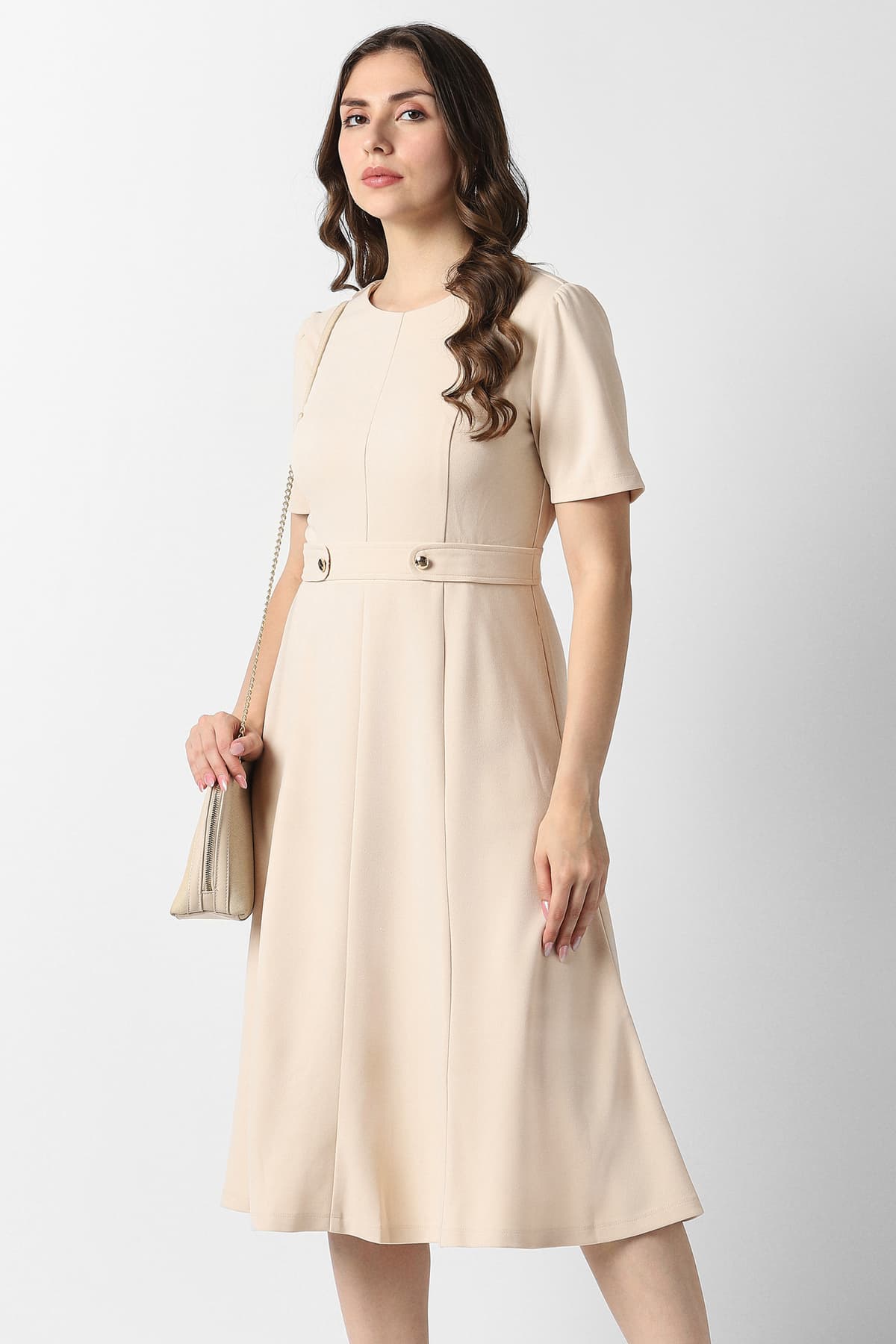 Women's Beige Solid Regular Fit Half Sleeves Dress