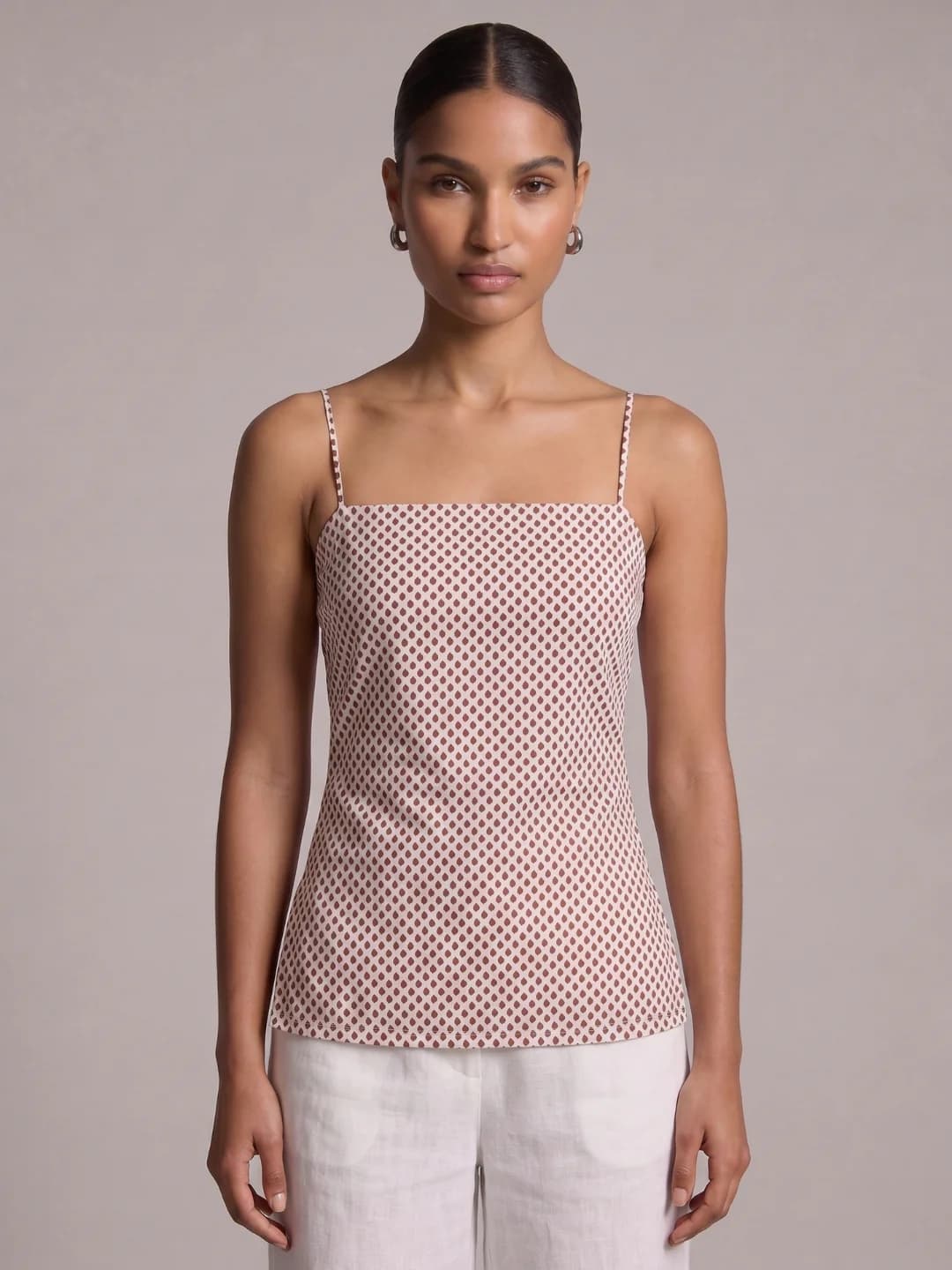 Women's White Casual Slim Fit Sleeveless Tops