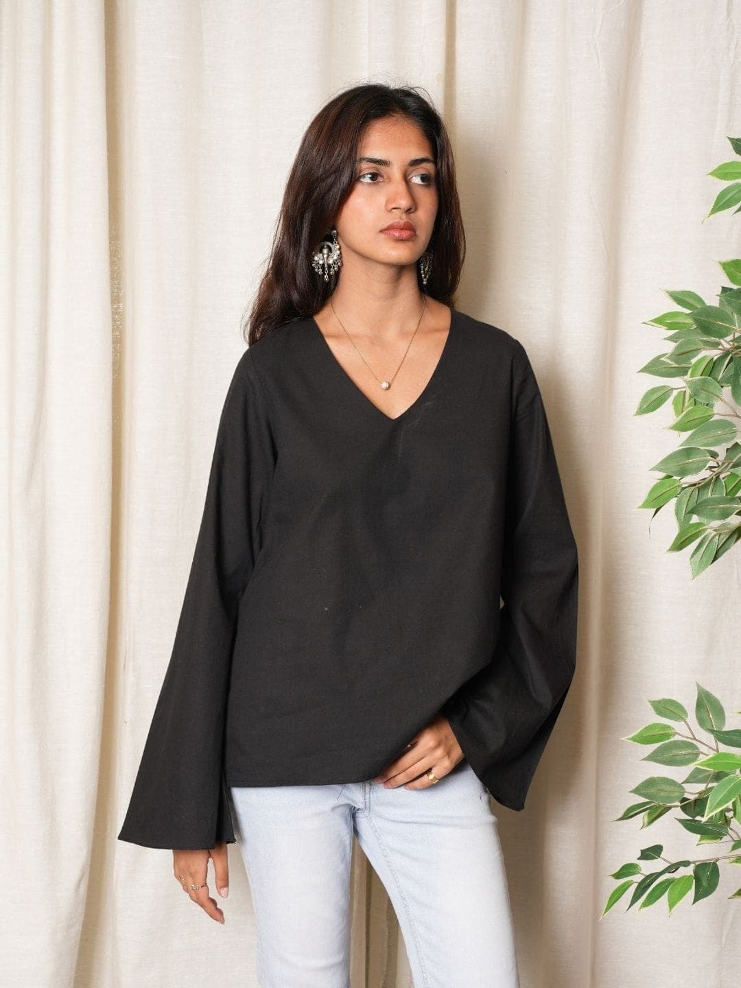 Women's Black Casual Slim Fit Full Sleeves Tops