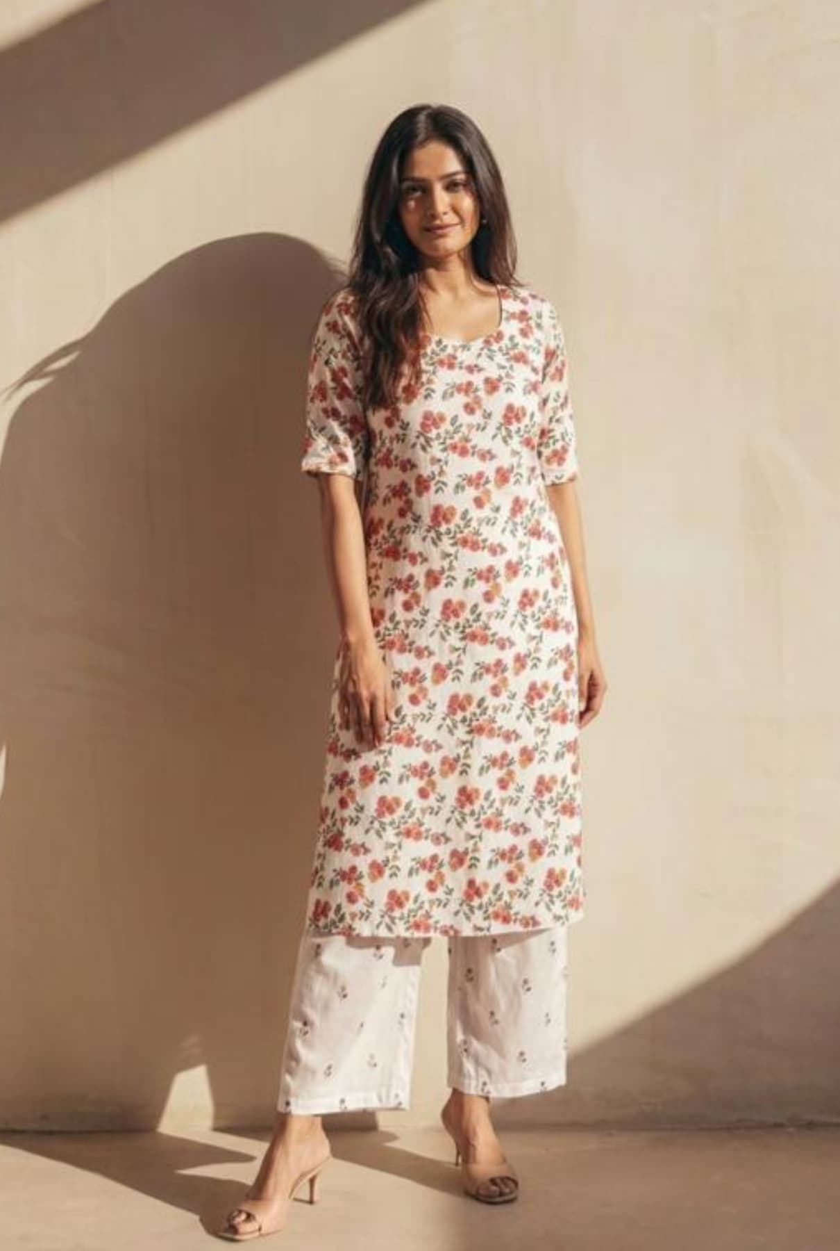 Women's Casual Off White Floral Printed Kurta Set