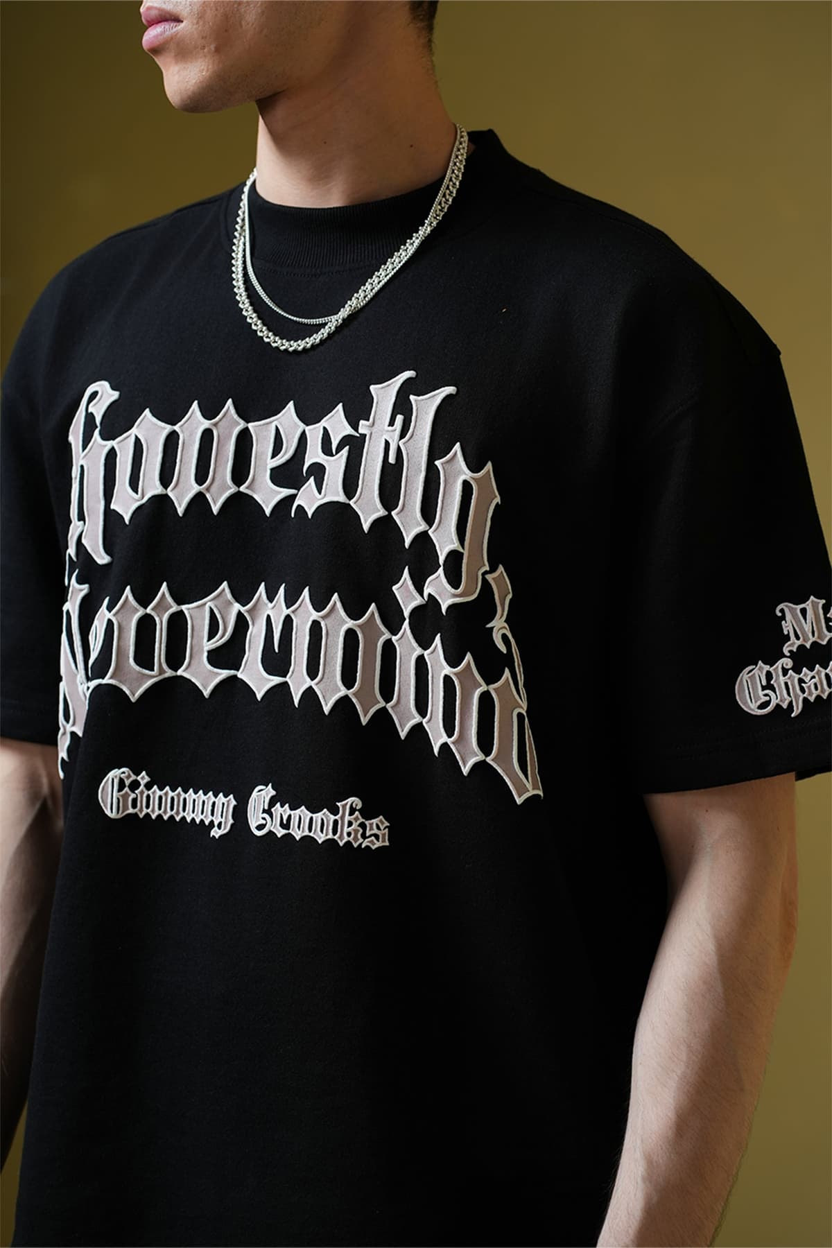 Men's Black Casual Oversized Fit Half Sleeves Tshirt