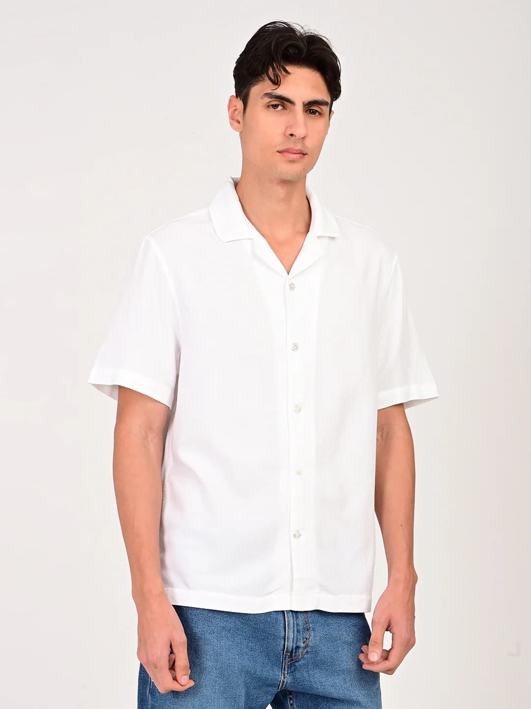 Men's White Casual Half Sleeves Regular Fit Cotton Shirt