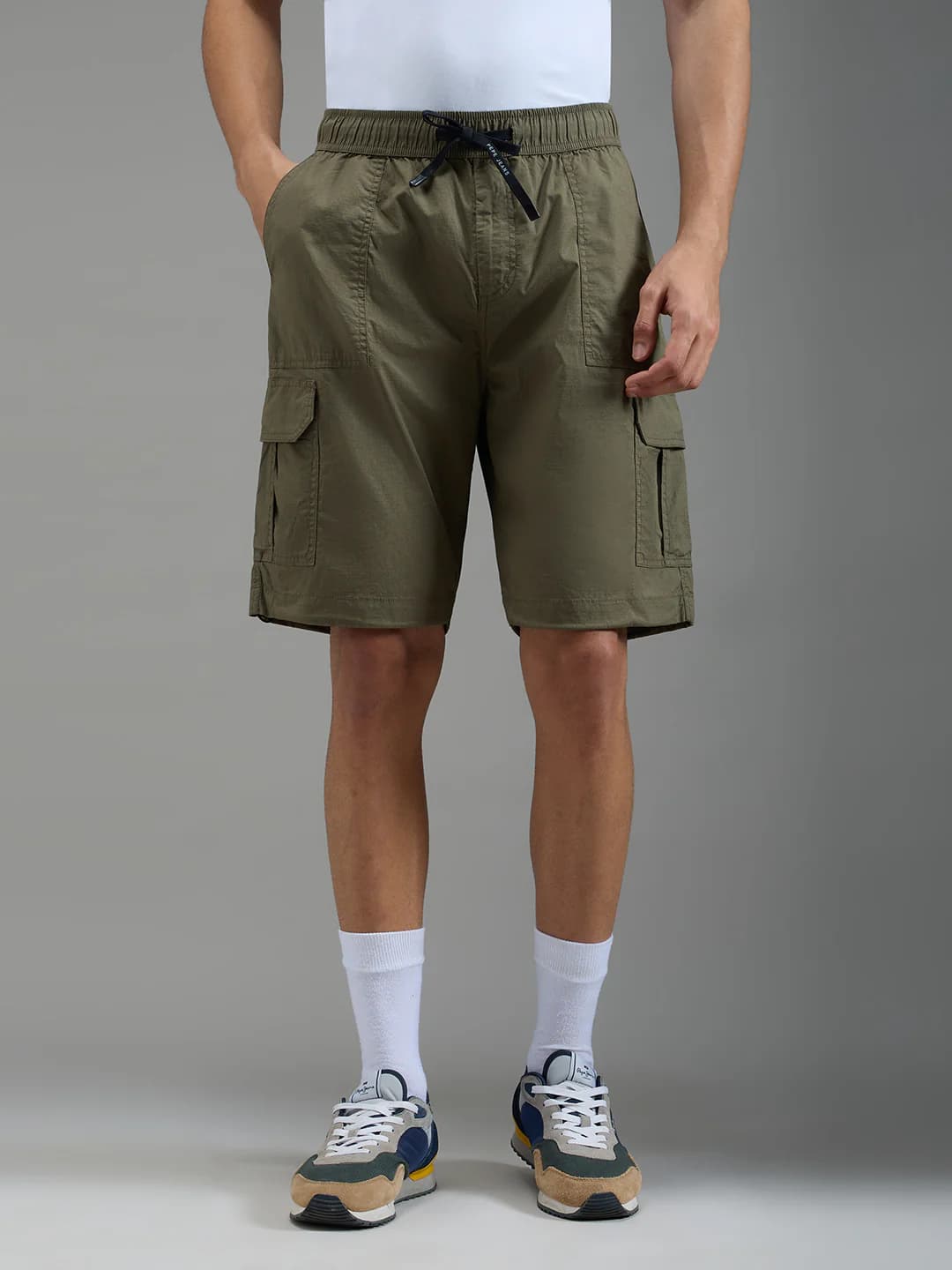 Men's Green Casual Regular Fit Mid Rise Shorts