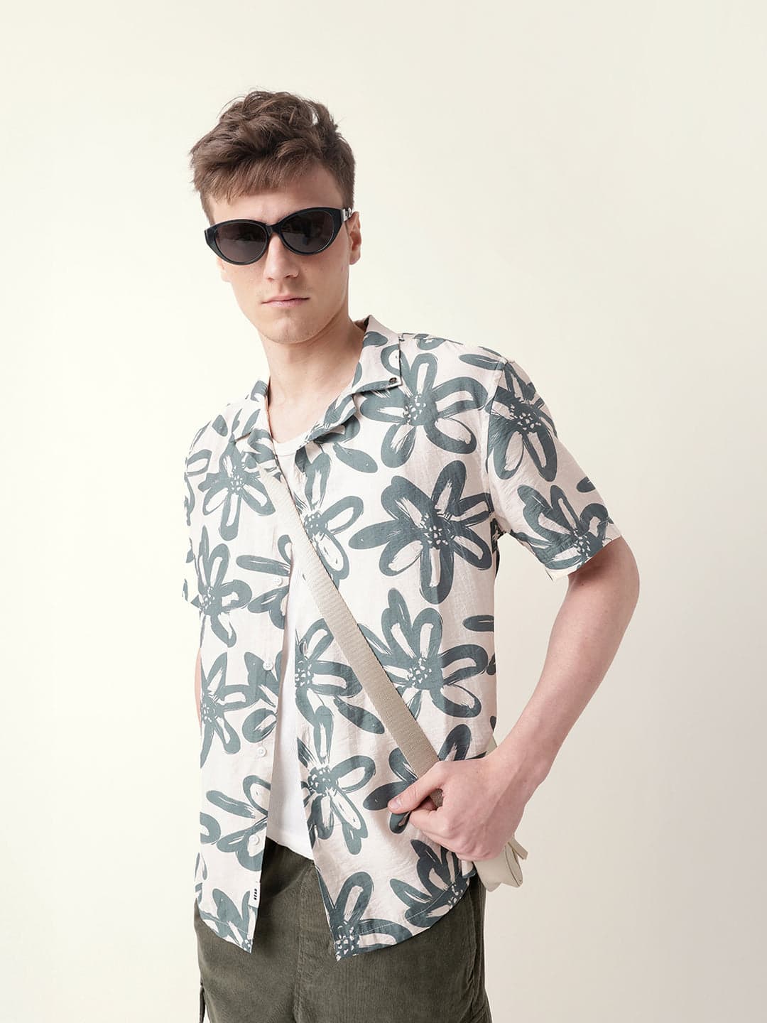 Men's Green Floral Motif Print Relaxed Fit Half-Sleeve Casual Shirt
