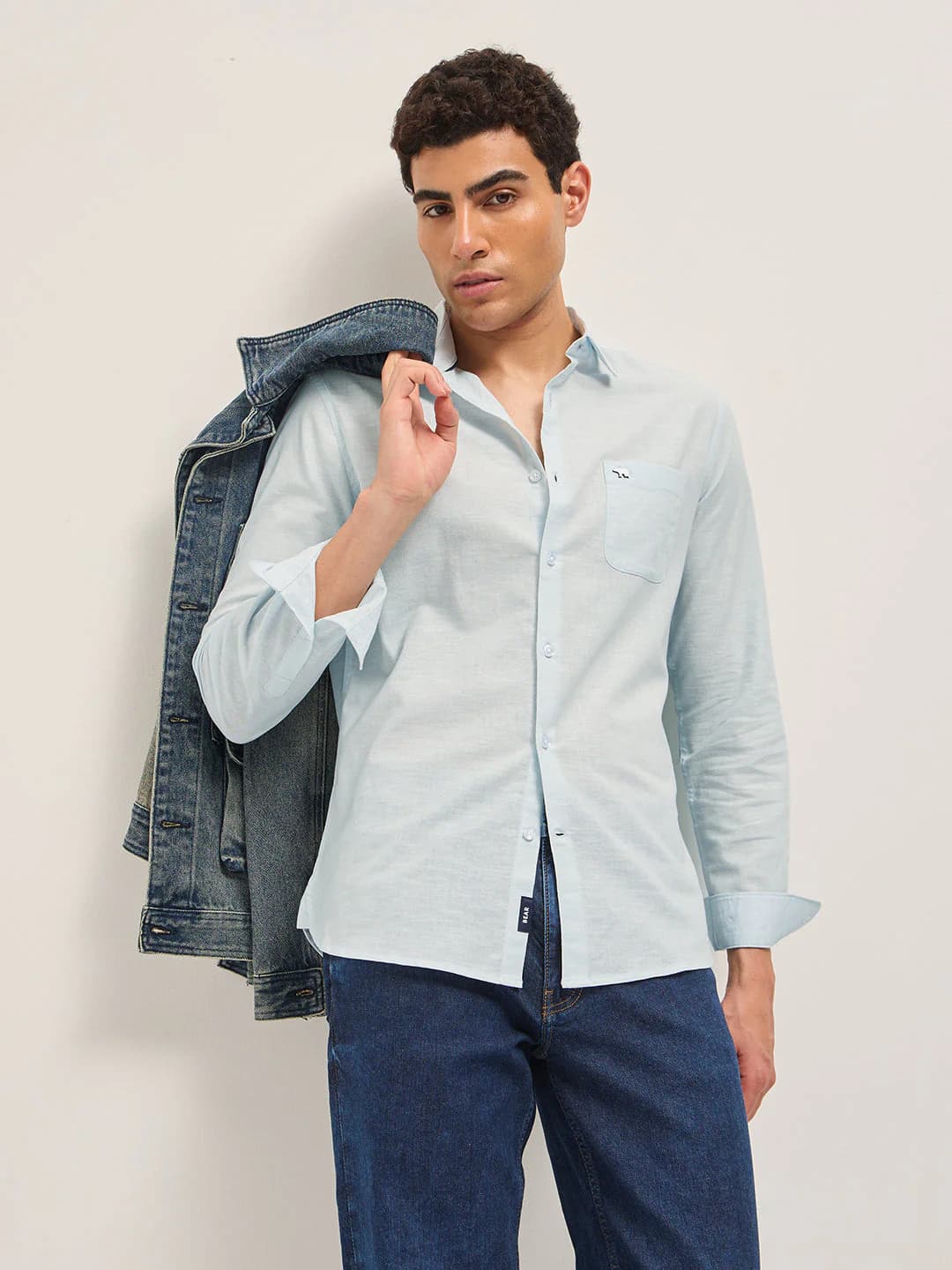 Men's Light Blue Slim Fit Solid Casual Cotton Shirt