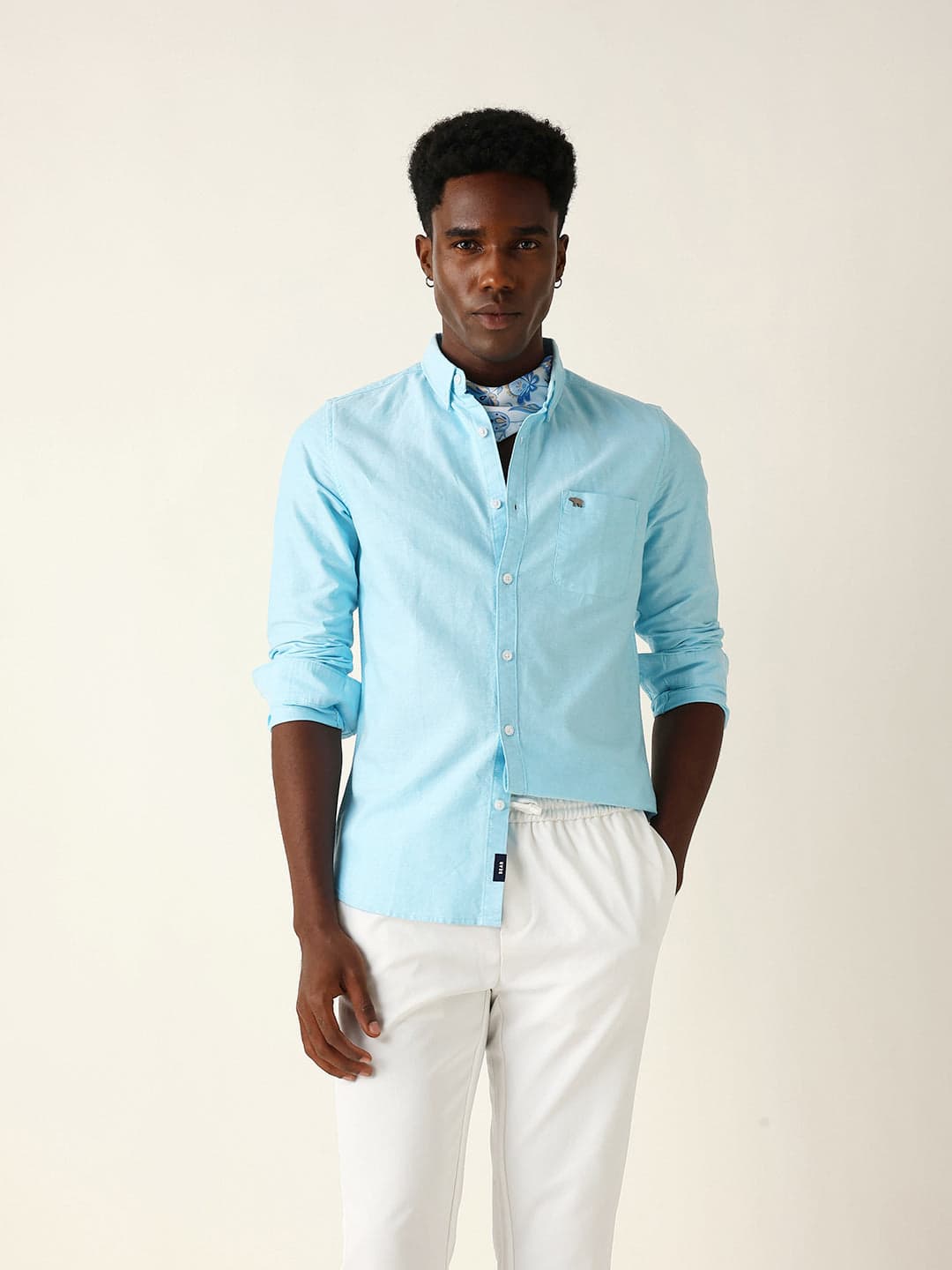 Men's Sky Blue Cotton Solid Slim Fit Casual Shirt