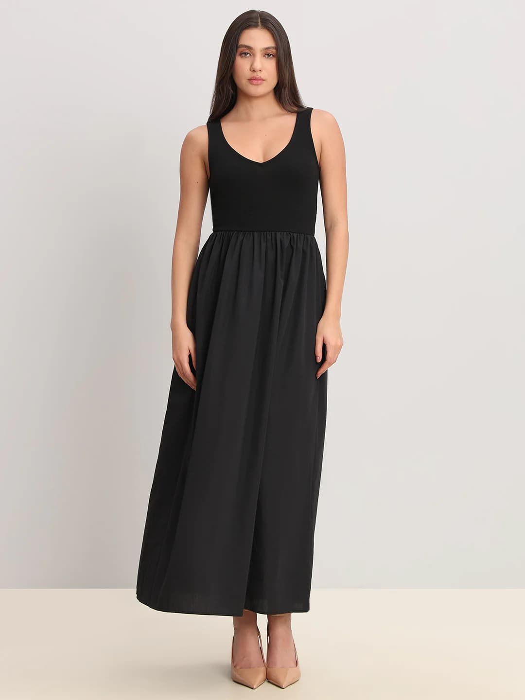 Women's Black Casual Fit & Flared Sleeveless Dress