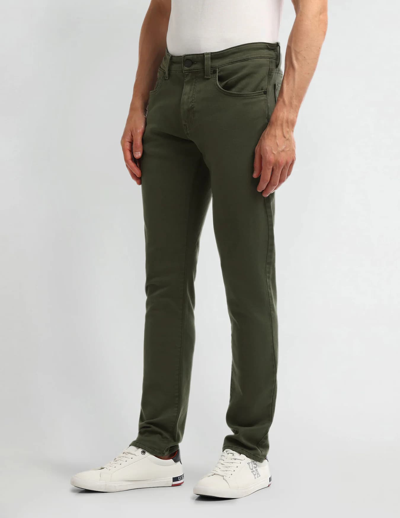 Men's Green Casual Tapered Fit Mid Rise Non-Faded Jeans