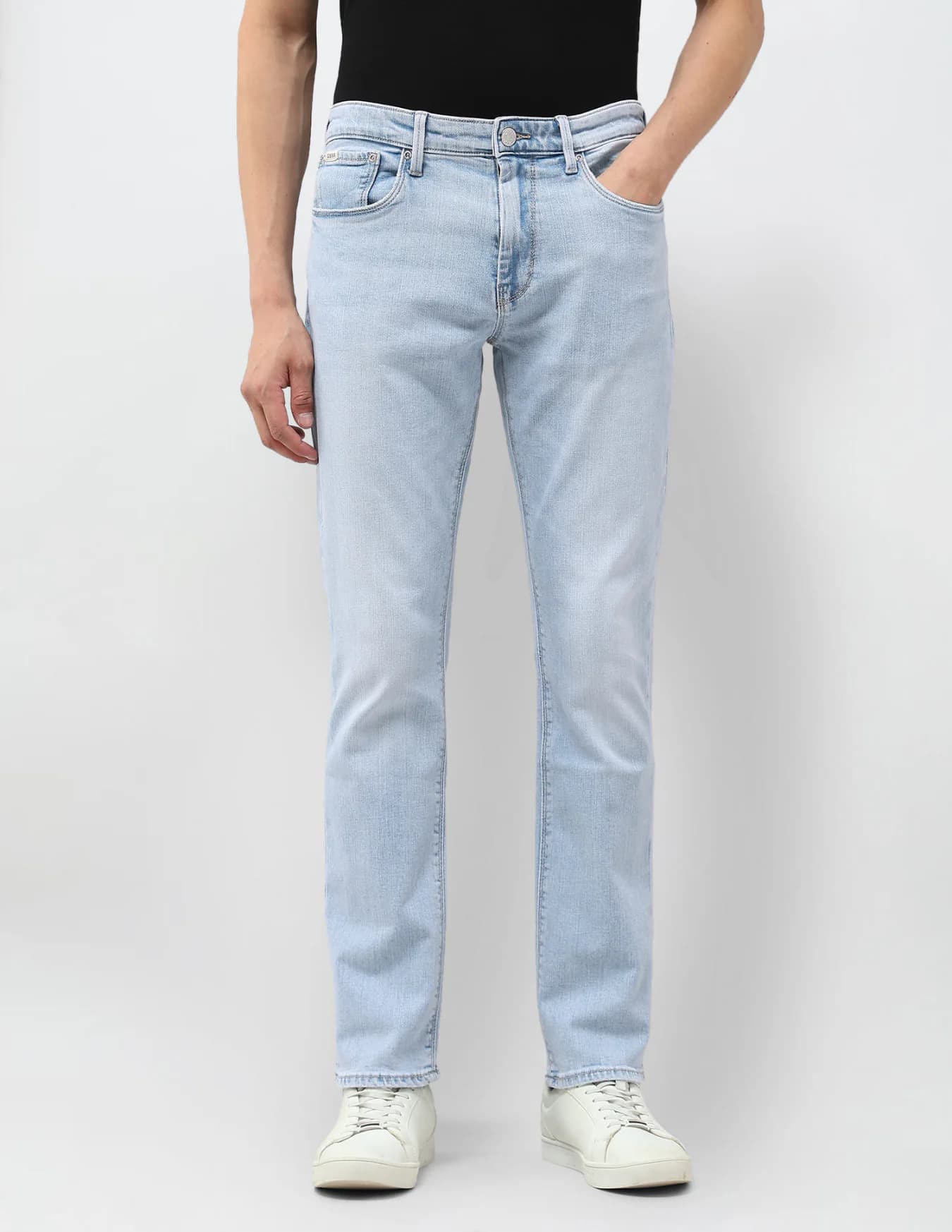 Men's Blue Casual Slim Fit Mid Rise Faded Jeans